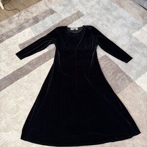 Women's Jacqueline Ferrar Long Sleeved Black Velvet Maxi Dress Sz 16W